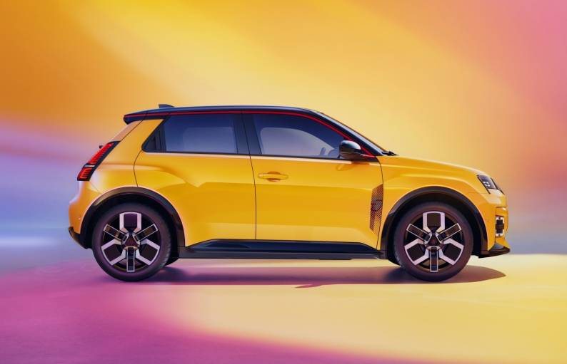 Renault 5 E-Tech Review 2025: Prices, specs & verdict 