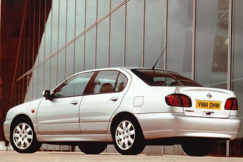 Nissan Primera (1999 - 2002) used car review