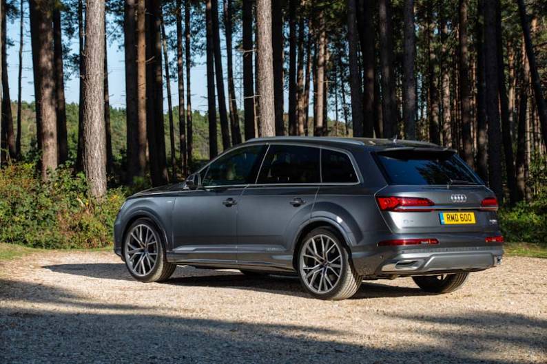 Audi Q7 60 TFSIe review