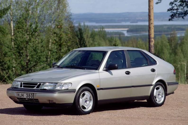 Saab 900 (1993 - 1998) used car review