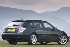 Lexus IS Sportcross (2001 - 2005) used car review