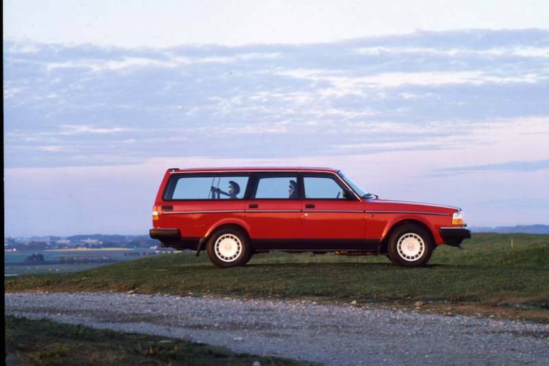 Volvo 240 (1983 - 1993) used car review