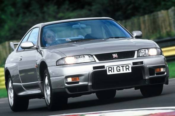 Nissan Skyline GT - R R33 (1997 - 1999) used car review