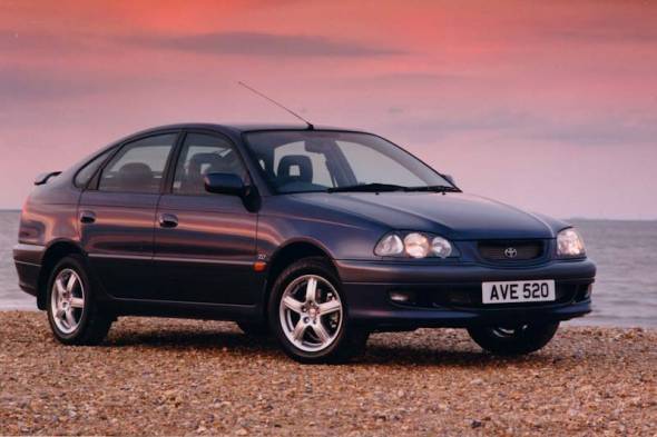 Toyota Avensis (1998 - 2003) used car review
