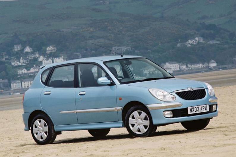 Daihatsu Sirion (1998 - 2005) used car review