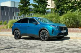 Peugeot 3008 Review 2025: Prices, specs & verdict