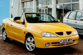 Renault Megane (1999 - 2002) used car review