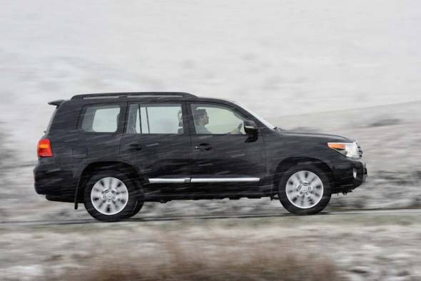 Toyota Land Cruiser V8 'J200' (2012 - 2015) used car review