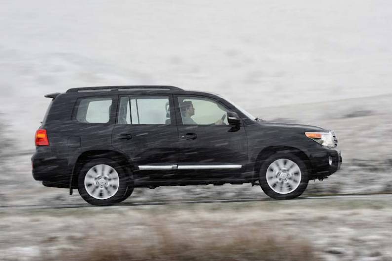 Toyota Land Cruiser V8 'J200' (2012 - 2015) used car review