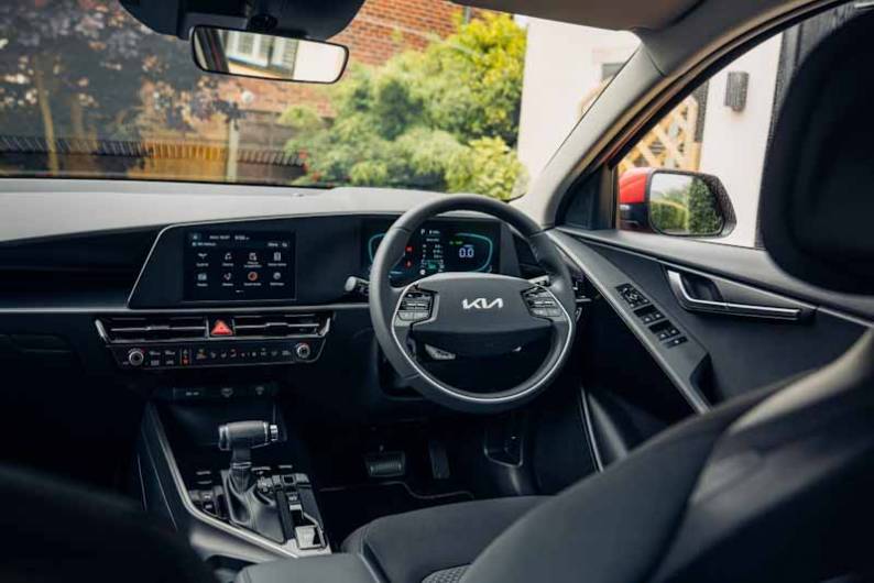 Kia Niro Hybrid Review 2025: Prices, specs & verdict