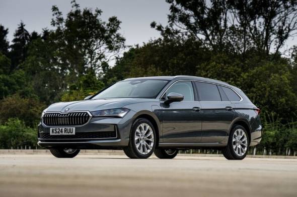 Skoda Superb Estate Review 2025: Prices, specs & verdict