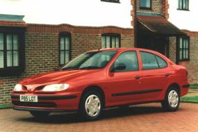 Renault Megane (1996 - 1999) used car review