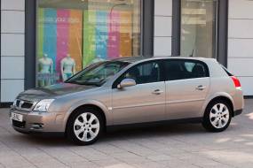 Vauxhall Signum (2003 - 2008) used car review