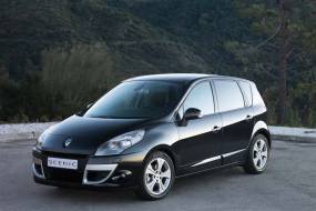Renault Scenic (2009 - 2012) used car review