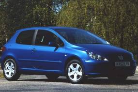 Peugeot 307 (2001 - 2007) used car review