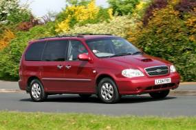 Kia Sedona (1999 - 2006) used car review