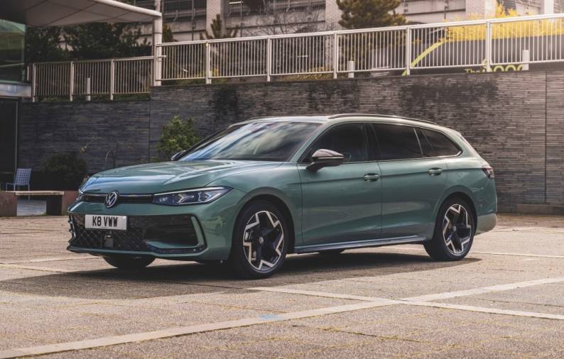 Volkswagen Passat Review 2025: Prices, specs & verdict