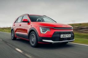 Kia Niro Hybrid Review 2025: Prices, specs & verdict