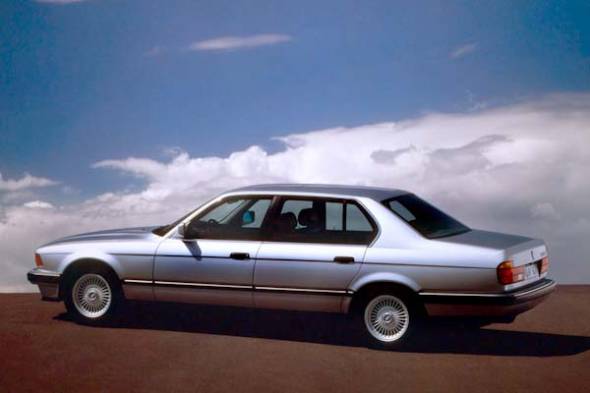 BMW 7 Series (1986 - 1994) used car review