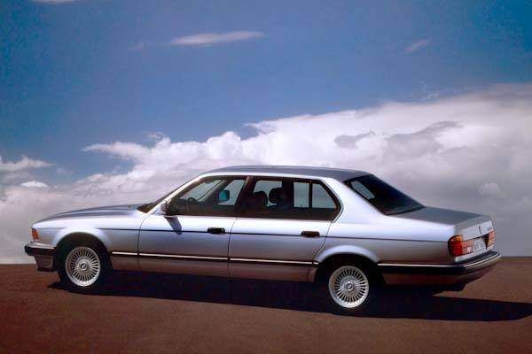 BMW 7 Series (1986 - 1994) used car review