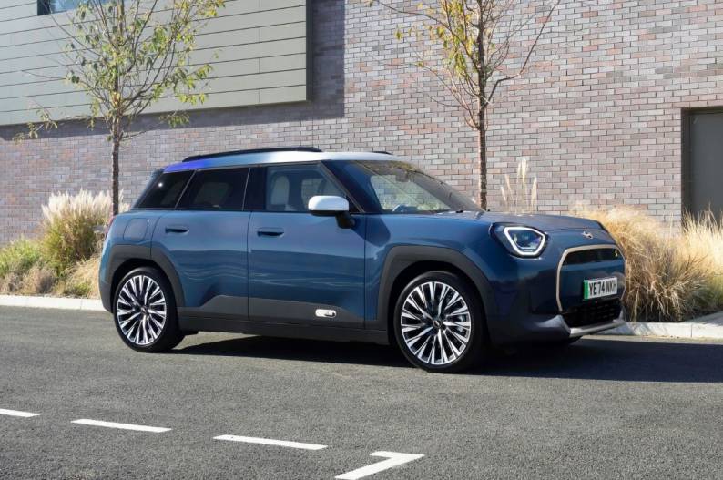 MINI Aceman Review 2025: Prices, specs and verdict