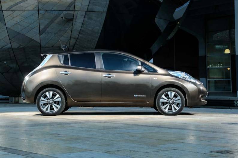 Nissan LEAF (2013 - 2017) used car review