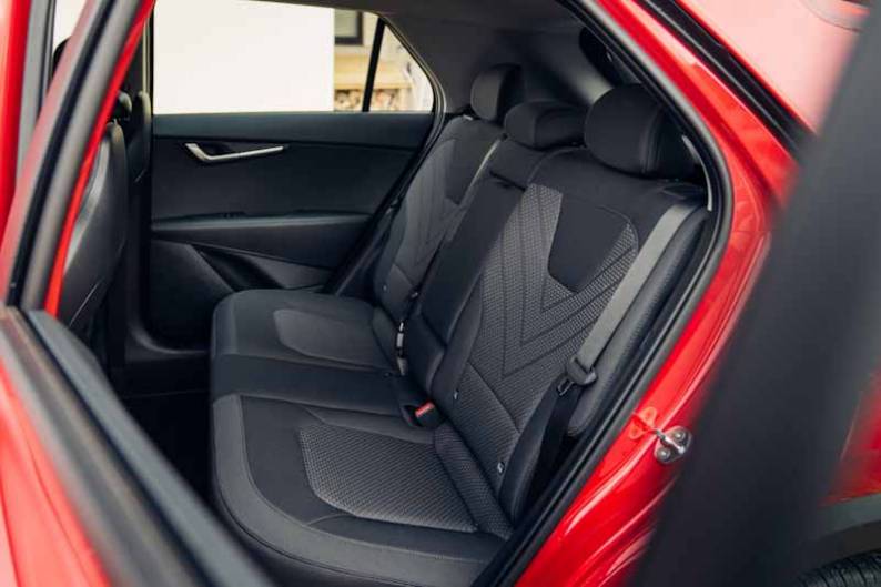 Kia Niro Hybrid Review 2025: Prices, specs & verdict