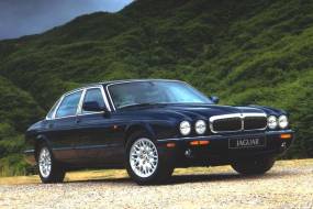 Jaguar XJ8 (1997 - 2003) used car review