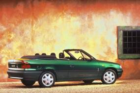 Vauxhall Astra Convertible (1993 - 1999) used car review