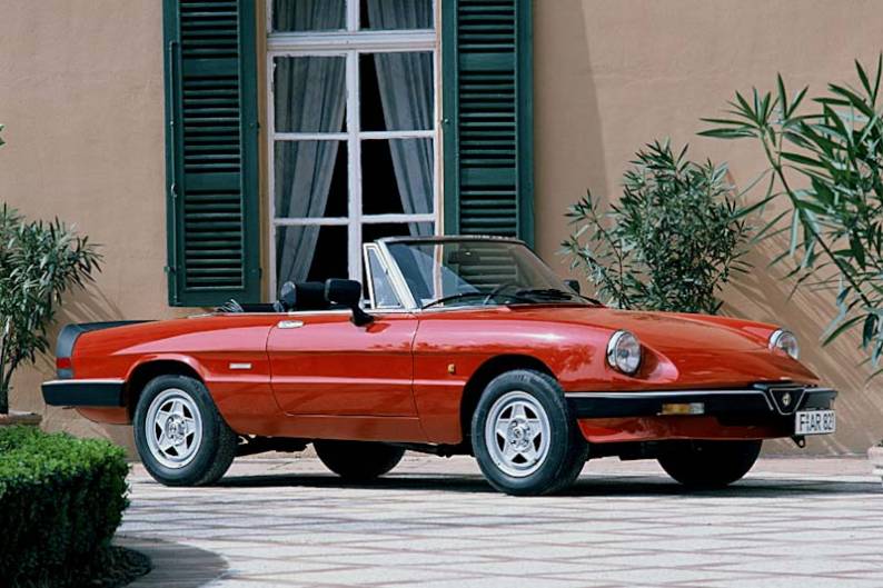 Alfa Romeo Spider (1966 - 1993) used car review
