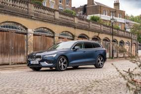 Volvo V60 B4 review