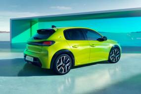 Peugeot E-208 review