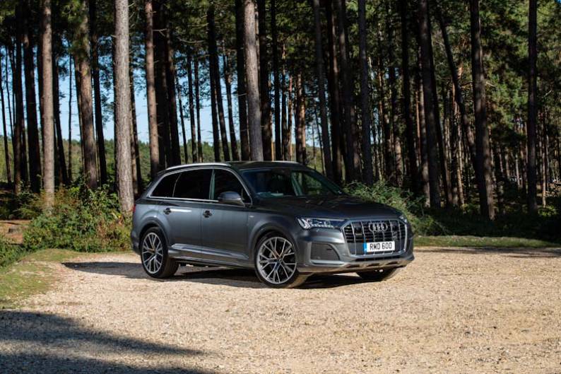 Audi Q7 60 TFSIe review