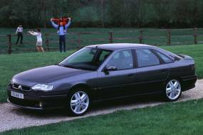 Renault Safrane (1993 - 1999) used car review