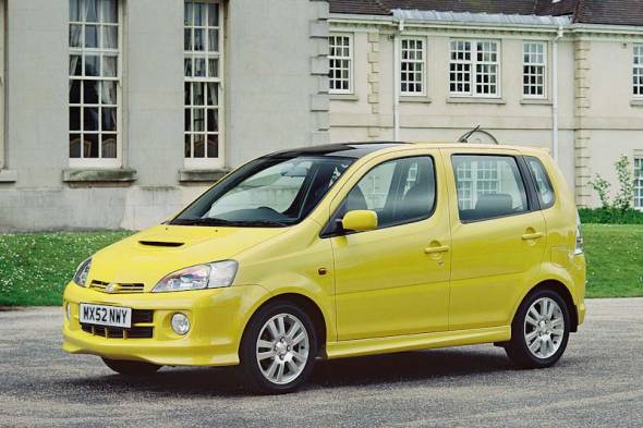 Daihatsu YRV (2001 - 2005) used car review