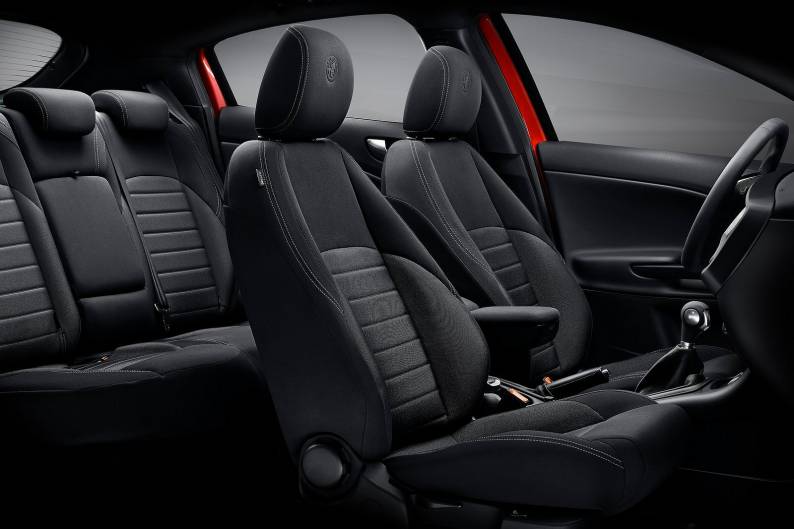 Alfa Romeo Giulietta 2 0 Jtdm 2 Review Car Review Rac