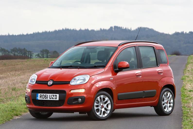 Fiat 500 Hatchback 2019 Mpg Co2 Insurance Groups Carbuyer
