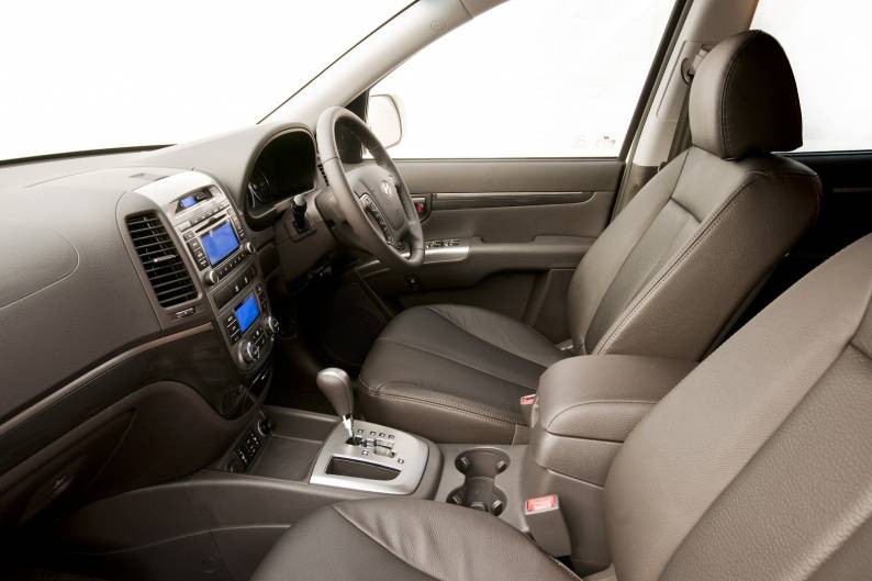 Hyundai Santa Fe 2010 2012 Used Car Review Car Review Rac Drive