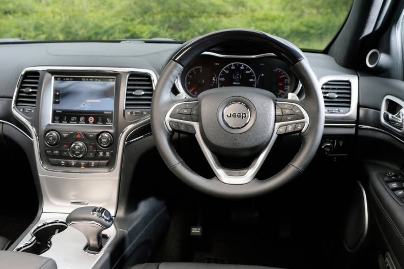 Jeep Grand Cherokee 3 0 V6 Crd Summit Review Car Review Rac Drive