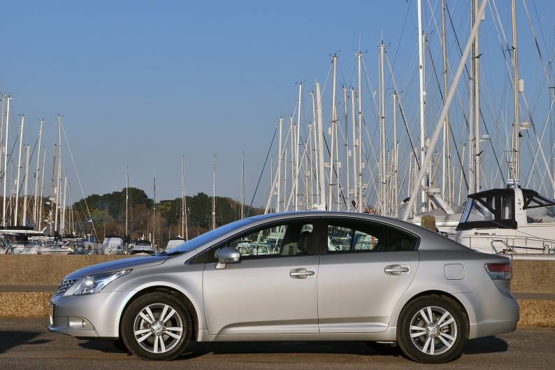 Toyota Avensis 2009 2011 Used Car Review Car Review Rac Drive