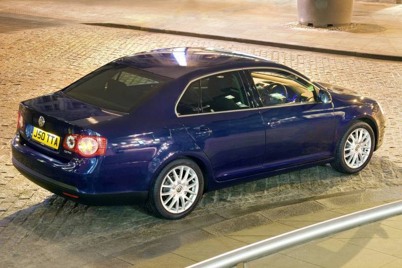 Volkswagen Jetta 1 6 Tdi Bluemotion Review Autocar