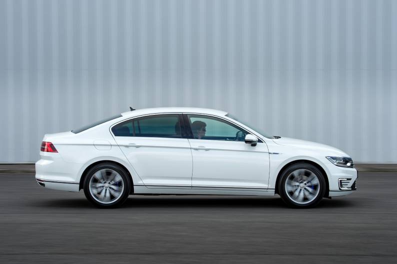 Volkswagen Passat Gte Review Car Review Rac Drive