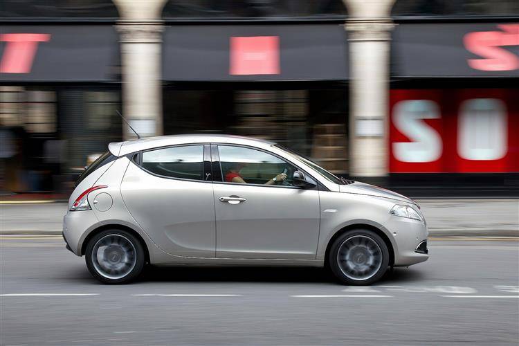 Chrysler Ypsilon 2011 2015 Used Car Review Car Review Rac Drive