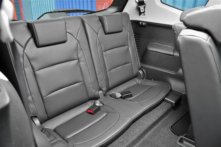Nissan Qashqai Plus 2 Interior Nissan Qashqai Review