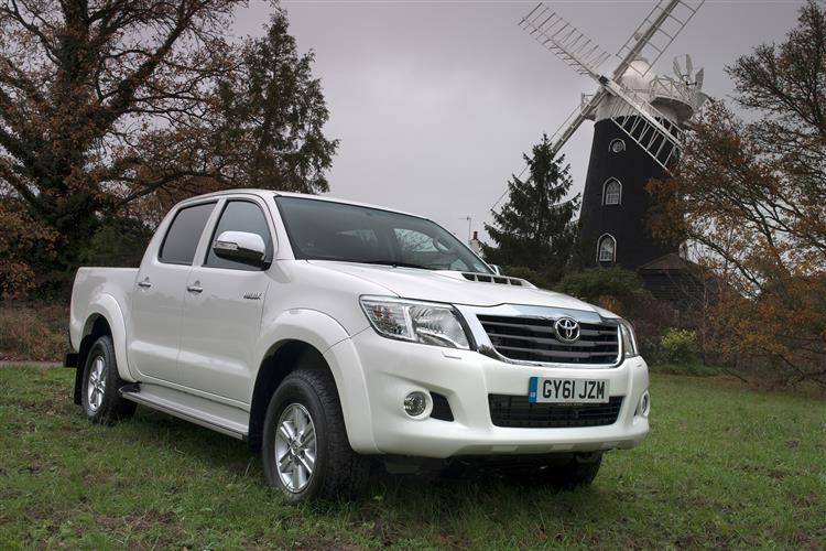 Toyota Hilux 2 4d4d Active 4wd 3 2t Extra Cab Pickup Silver 2018
