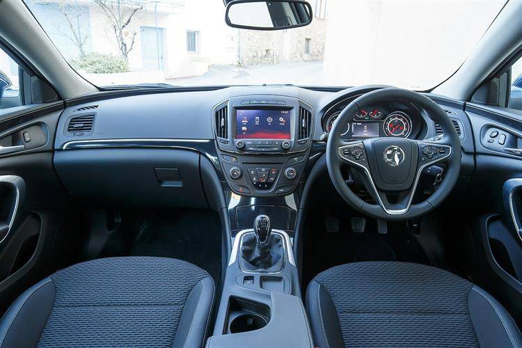Vauxhall Insignia 2013 2017 Used Car Review Car Review Rac Drive