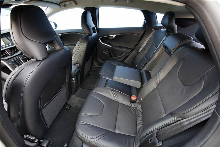 Volvo V40 2014 2016 Used Car Review Car Review Rac Drive