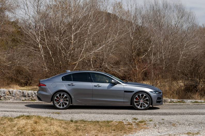 Jaguar-XE-D180-review-|-Car-review-|-RAC-Drive