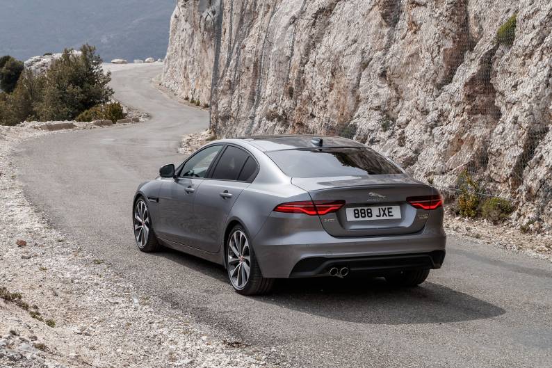 Jaguar-XE-D180-review-|-Car-review-|-RAC-Drive