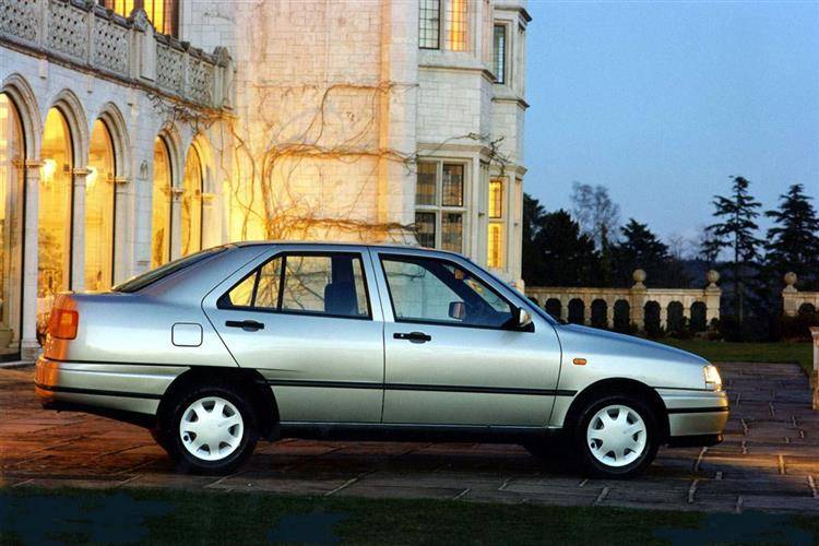 SEAT Toledo (1991 1998) used car review Car review